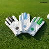 Un jeu de trois gants de golf blancs, noirs, bleu clair et verts, posés sur une surface de parcours de golf vert.