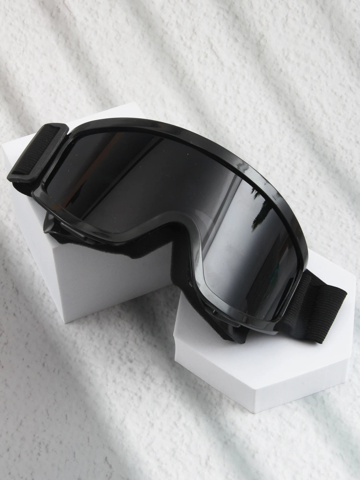 Large-Frame Ski and Snowboard Goggles with Windproof Padded Design