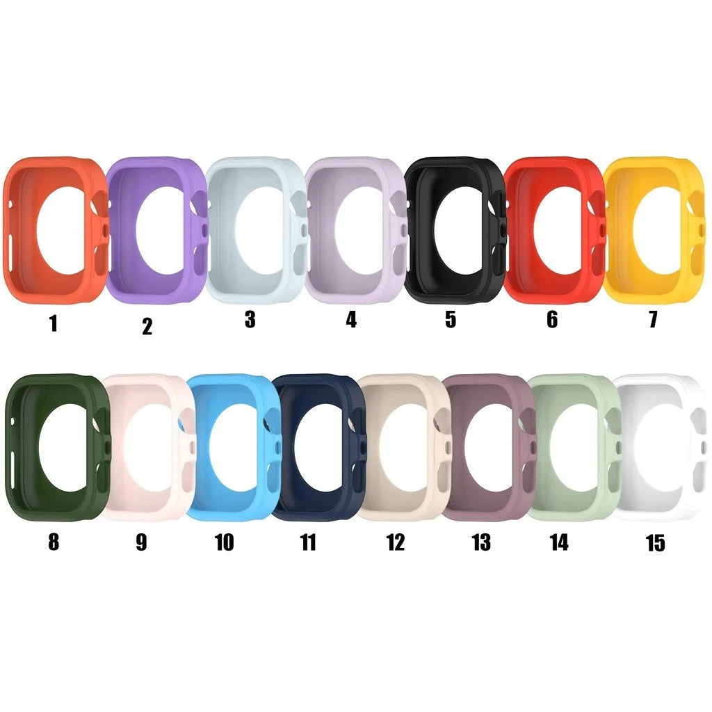 Une rangée de quinze boîtiers de protection en silicone de différentes couleurs, dont orange, violet, blanc, noir et jaune.