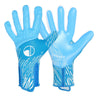 Par de guantes de portero azul brillante con palmas texturizadas y un logo deportivo