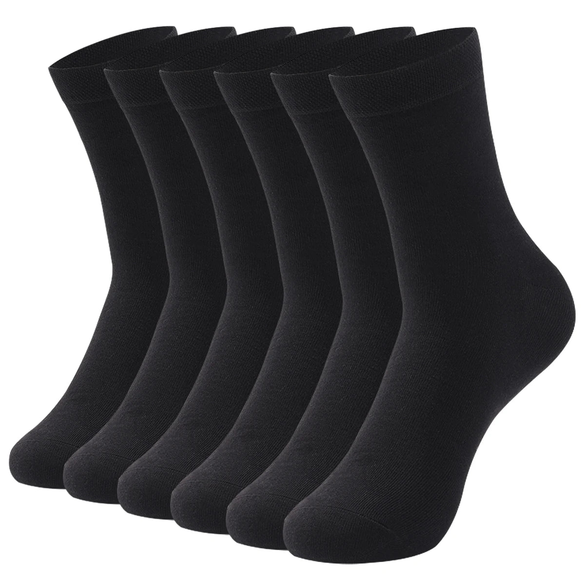 Une pile de chaussettes noires à col, vue de côté.