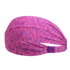 Bandeau élastique de sport rayé violet et rose sur fond blanc.