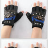 Ein Paar schwarze und blaue Kunstleder-Motorradhandschuhe mit silbernen Nieten auf einer Hand.