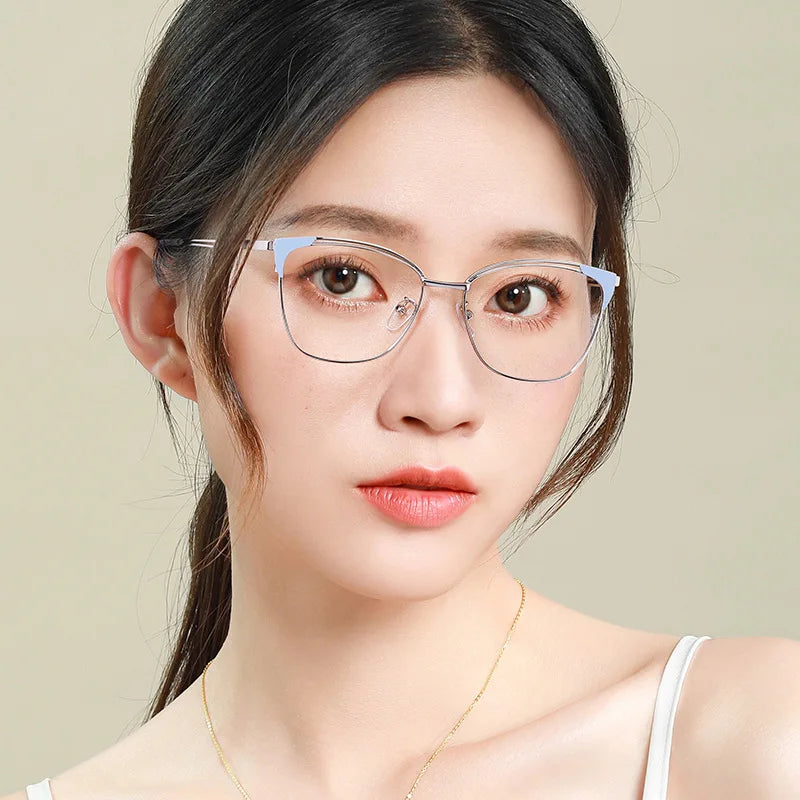 Retro Cat Eye Glasses with Blue Light Blocking & Photochromic Lenses