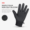 Gant en silicone noir conçu pour une prise antidérapante.