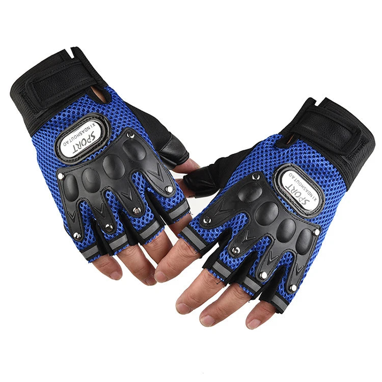 Ein Paar schwarze und blaue taktische Fahrradhandschuhe mit halben Fingern für Herren, vor weißem Hintergrund.