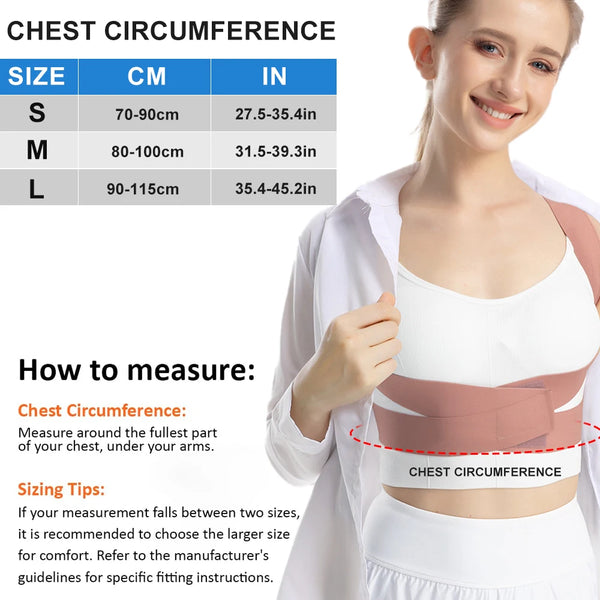 Une femme montre comment mesurer la circonférence de la poitrine pour dimensionner un corset de posture.