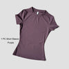 Camiseta morada de manga corta de un conjunto de yoga de talle alto para mujeres.