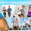 Eine Sammlung blauer Mikrofaser-Fitnesshandtücher und verschiedener Sportarten wie Laufen, Radfahren und Tennis.