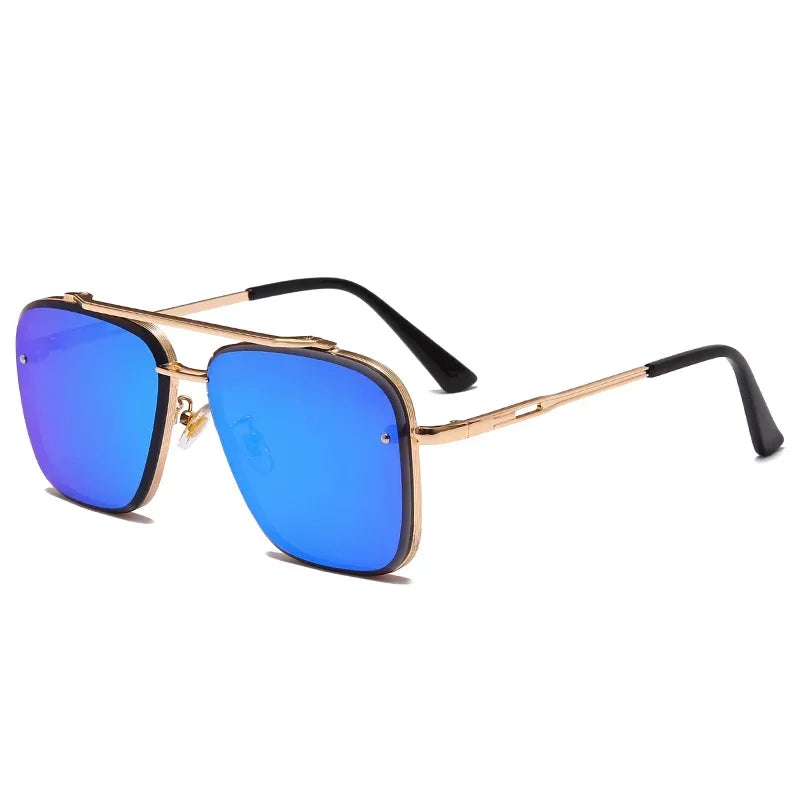 Gafas de sol cuadradas clásicas de metal con lentes azules y marcos dorados.